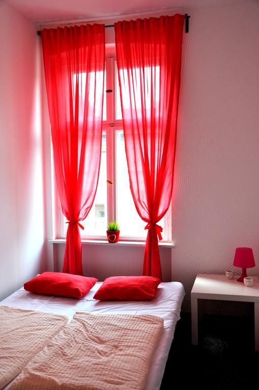 Hostel Awangarda Poznan Room photo