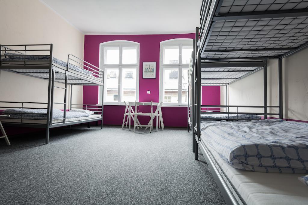 Hostel Awangarda Poznan Room photo
