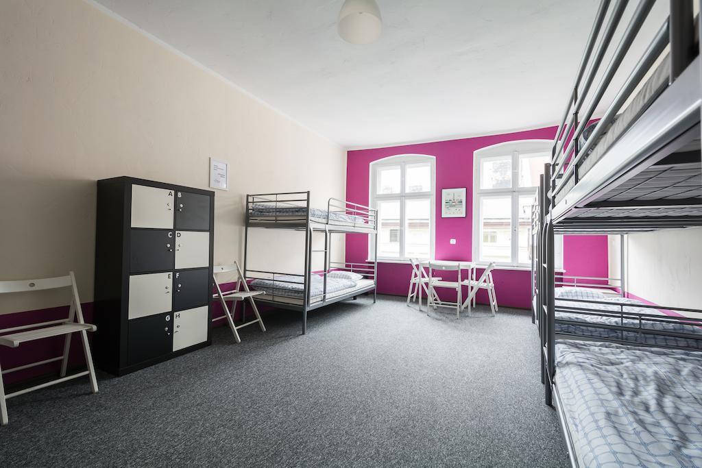 Hostel Awangarda Poznan Room photo